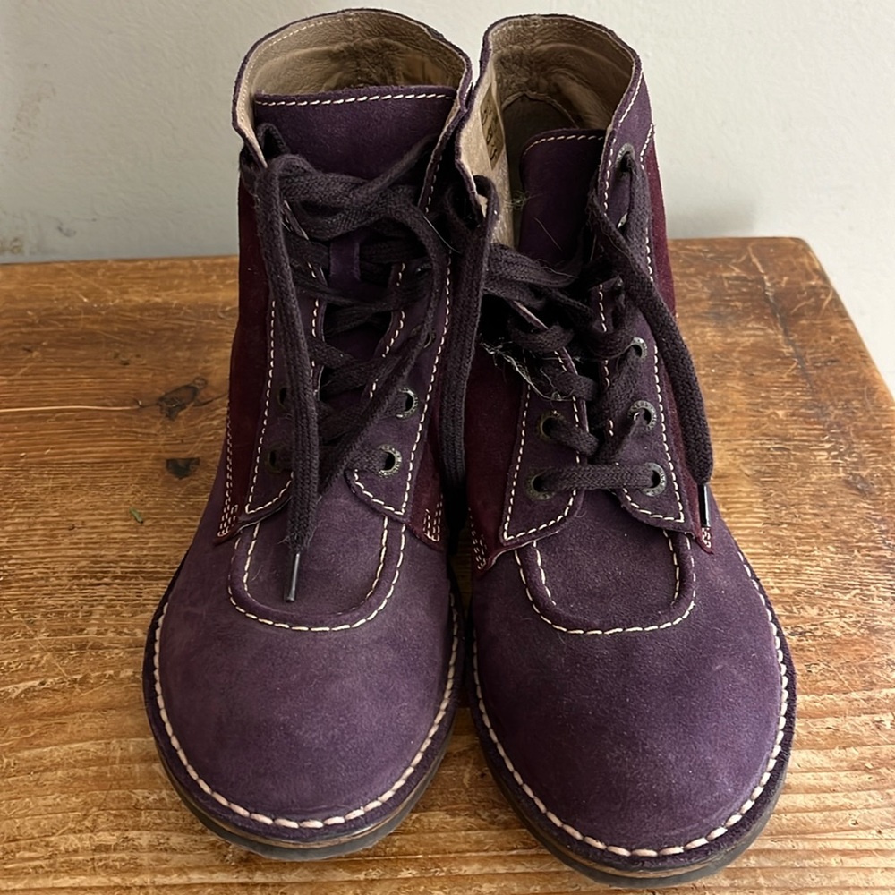 Kickers women’s size 7 lace up purple boots
